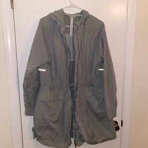 Lululemon long rain slicker sz 10
